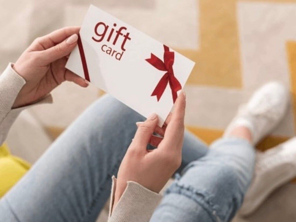 22 Best Gift Cards For Employees In 2025